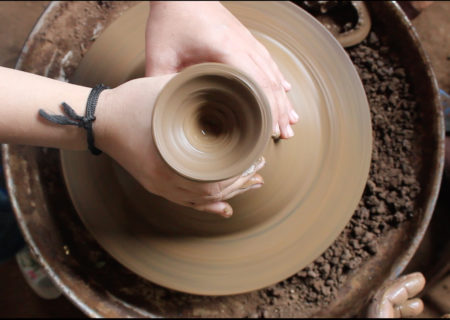 MOULDING CLAY UTENSILS TO MOULD HEALTH