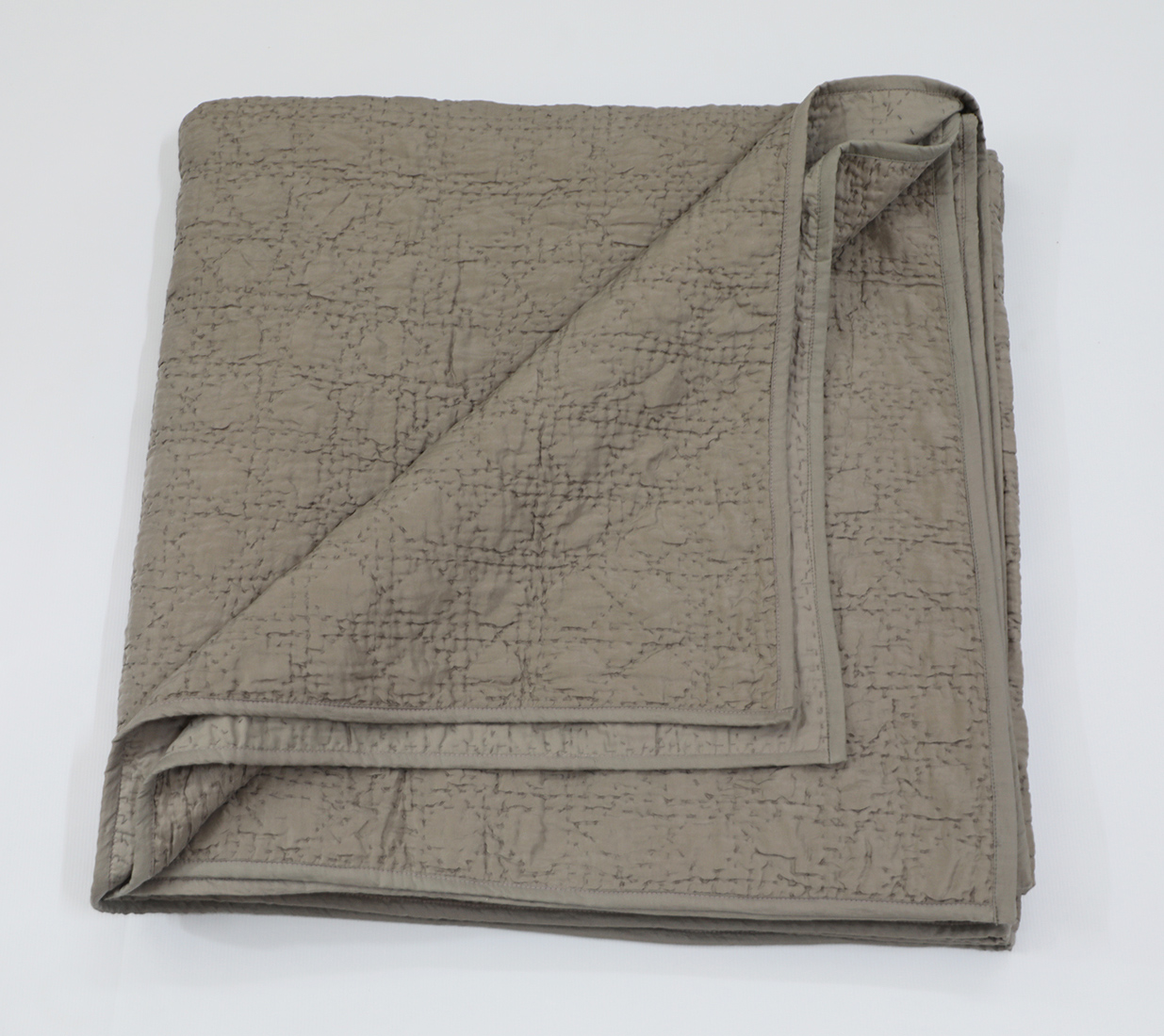 Ash Grey Silk Quilt - Embrace Luxury in Every Stitch • Vritti Designs