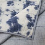 White and Blue Kantha Quilt in Tie & dye - Image 4