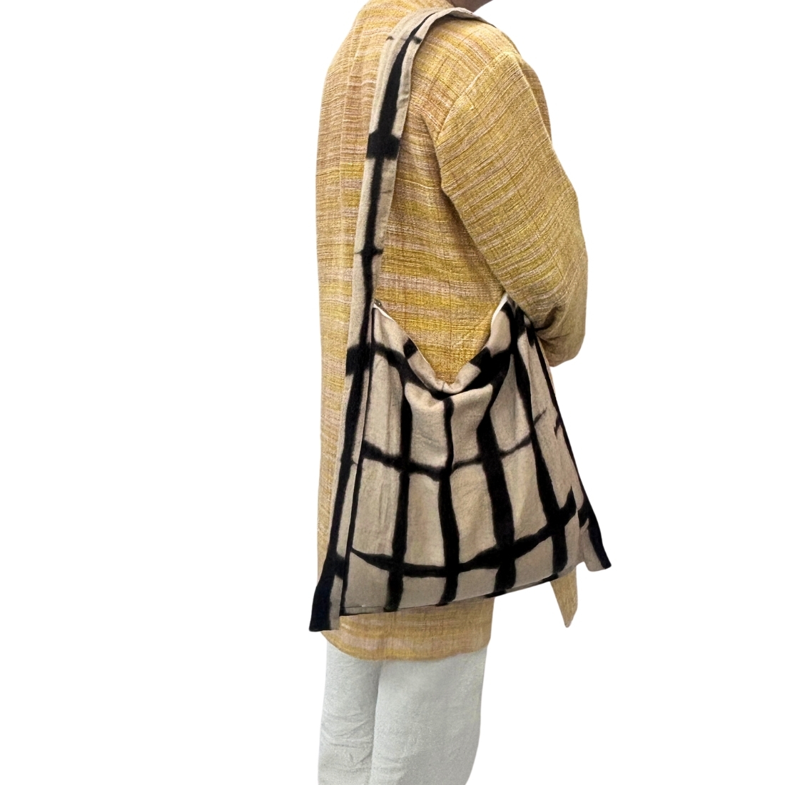 Tie and Dye Jhola Bag in Hemp Cotton - Image 3
